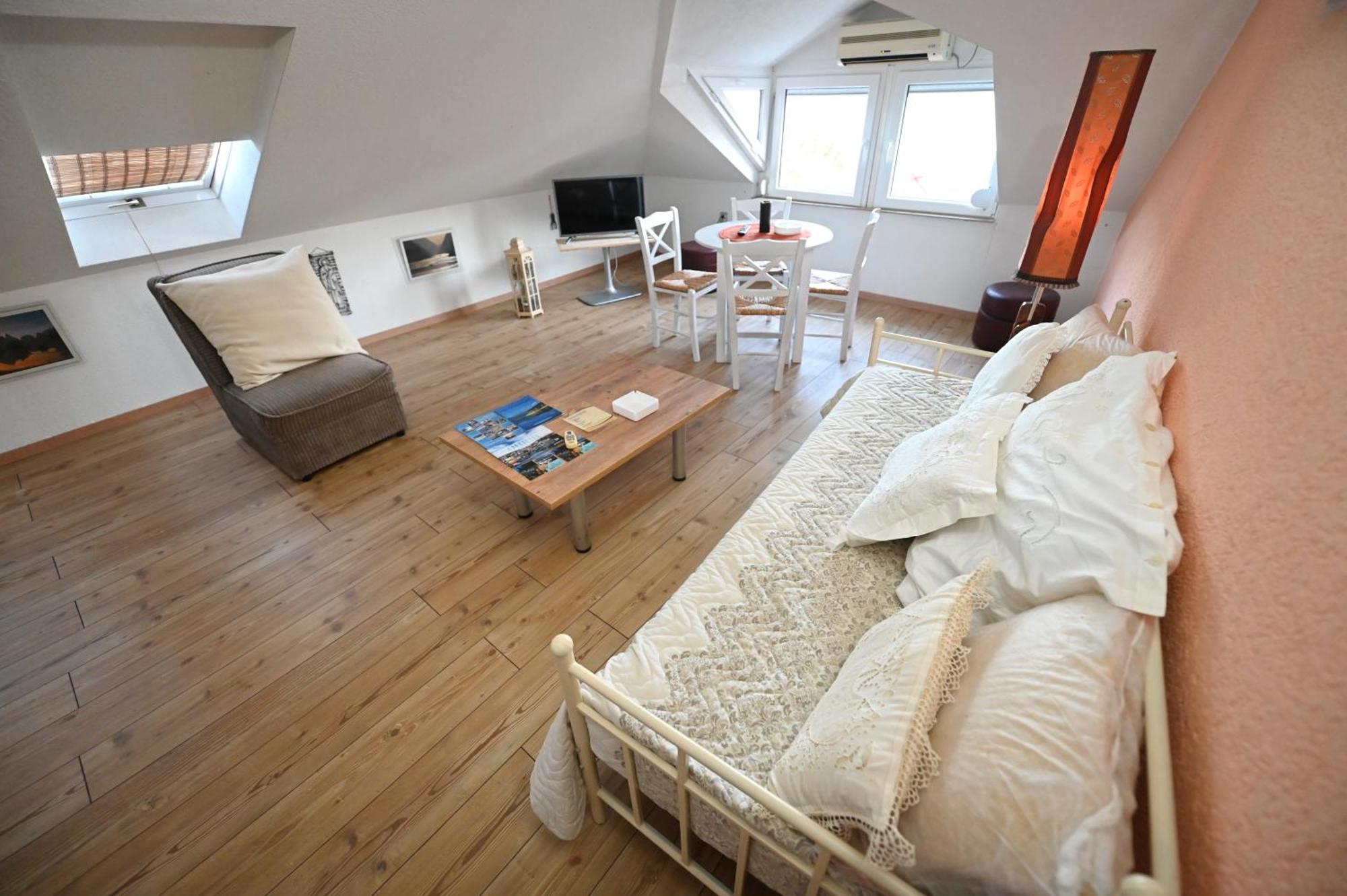 Eke Irin Apartments Охрид Екстер'єр фото